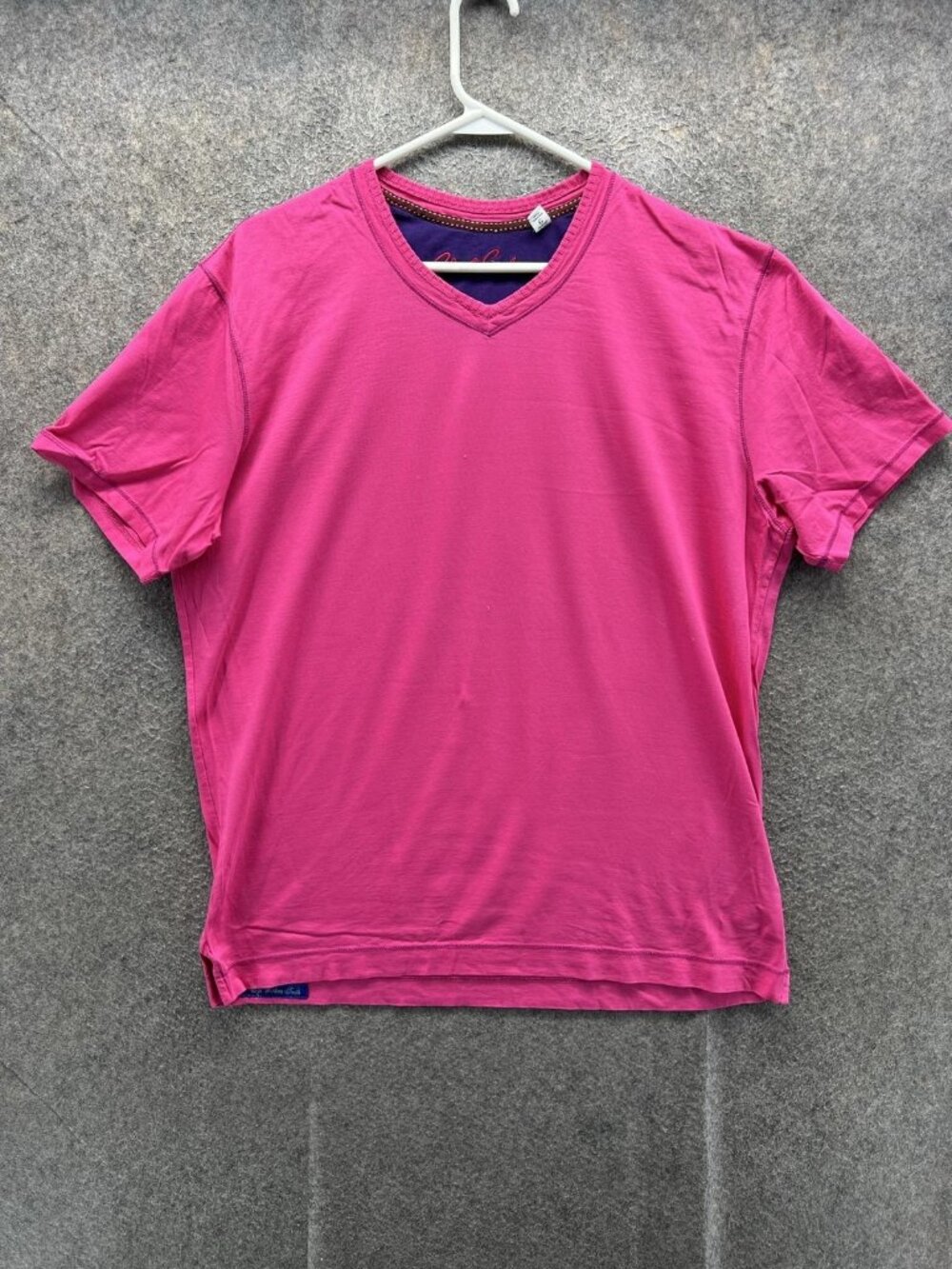 Robert Graham Shirt Mens Large Pink V-Neck Jersey Tee Short Sleeve Logo Casual